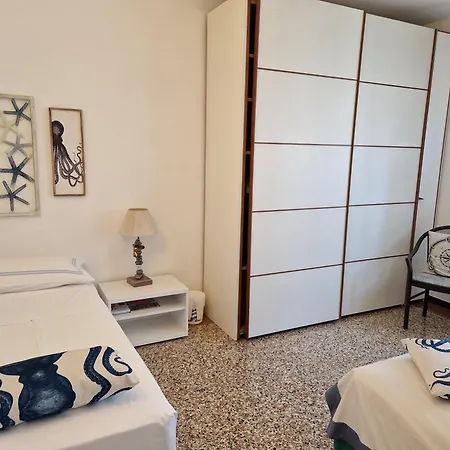Apartment With Children In Venice *