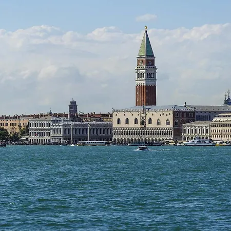 With Children In Venice Apartment Mestre