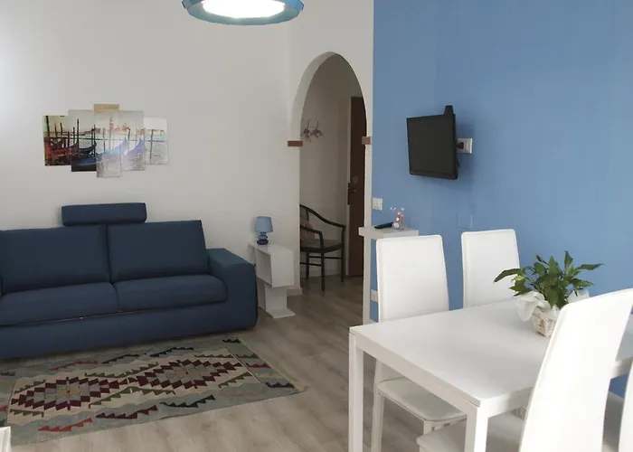 With Children In Venice