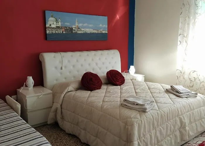 With Children In Venice Apartment