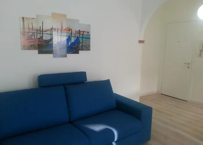 With Children In Venice