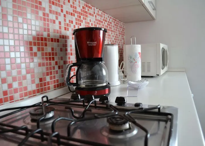 With Children In Venice Apartment *