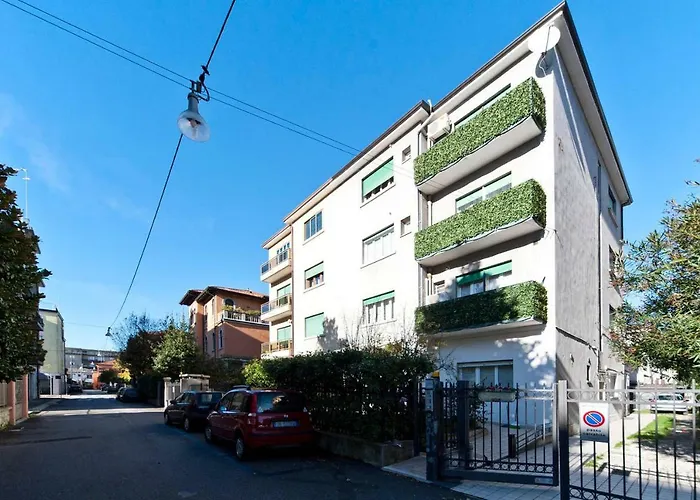 With Children In Venice